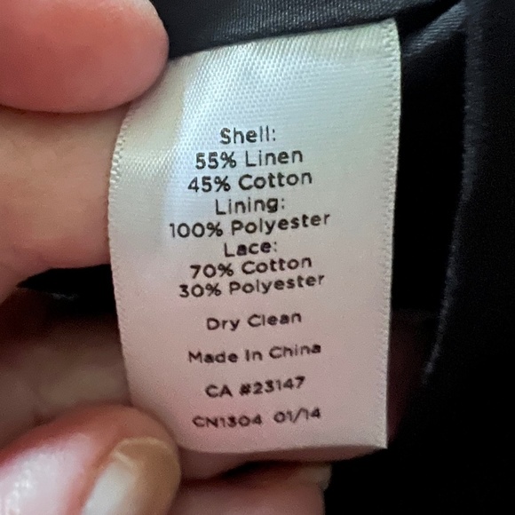 TALBOTS Black  Eyelet Lace Linen and Cotton Blend  Dress Size 8P - Picture 15 of 16